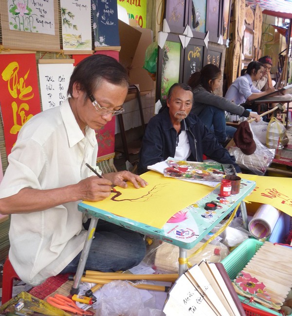 Ông đồ trẻ 'xuống phố' Sài Gòn - ảnh 9